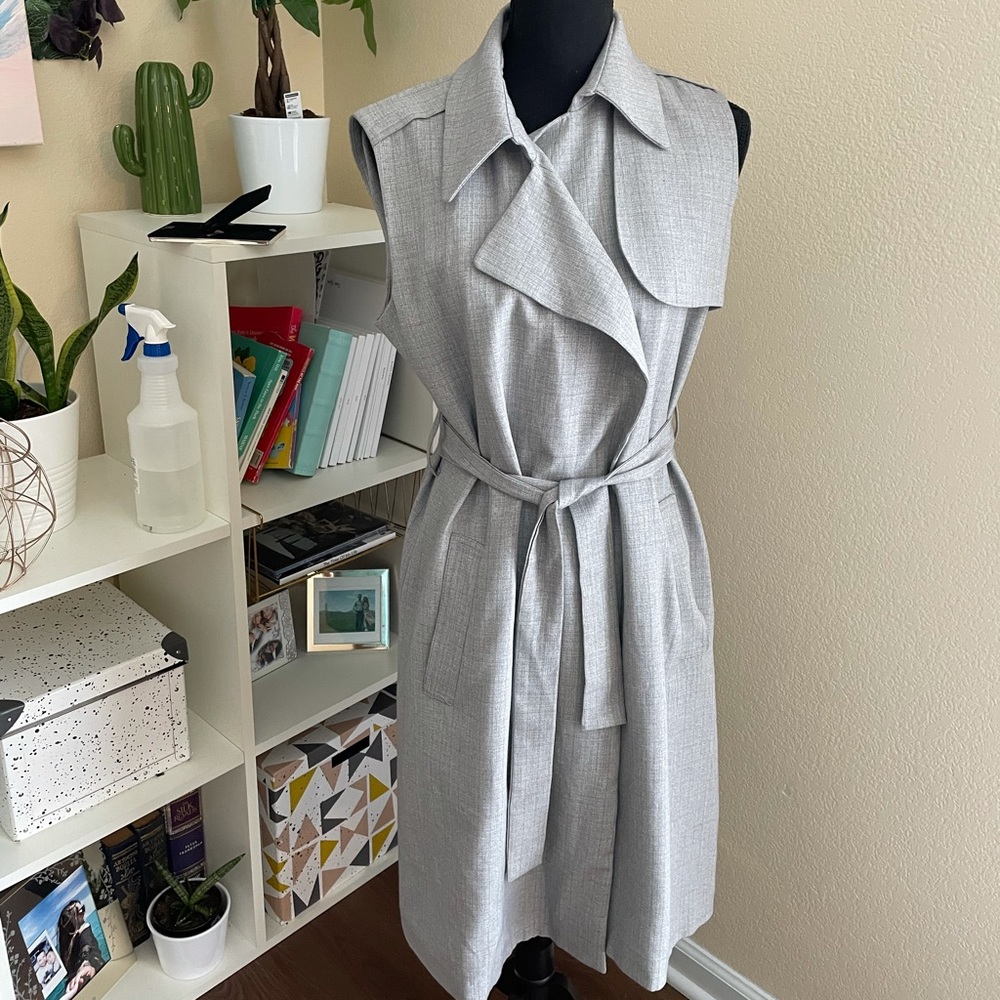 Sleeveless vest/dress
